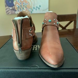 frye ray low harness bootie
